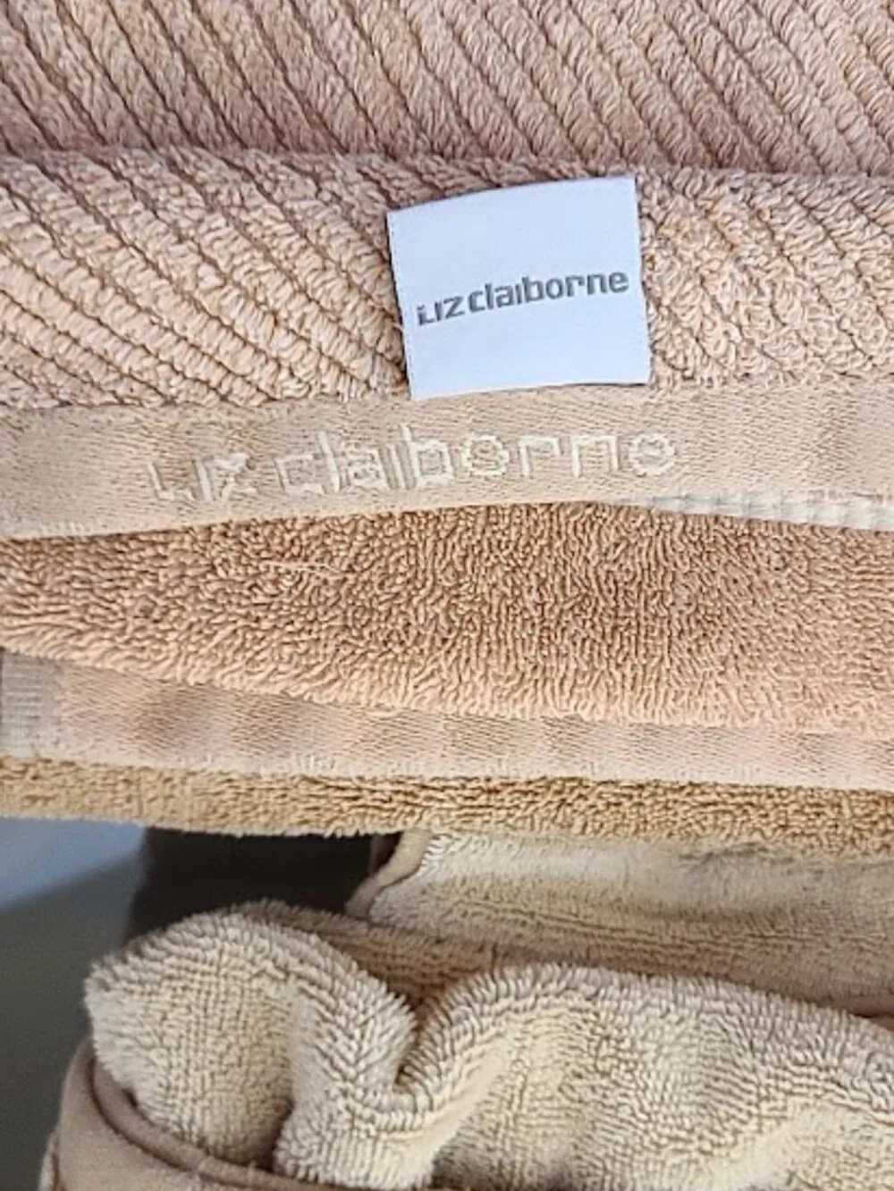 Liz Claiborn Towels